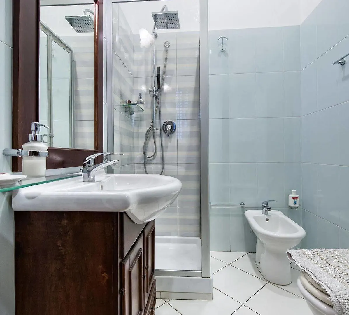 *** Frühstückspension B&B Casa Degli Artisti Palermo Italien