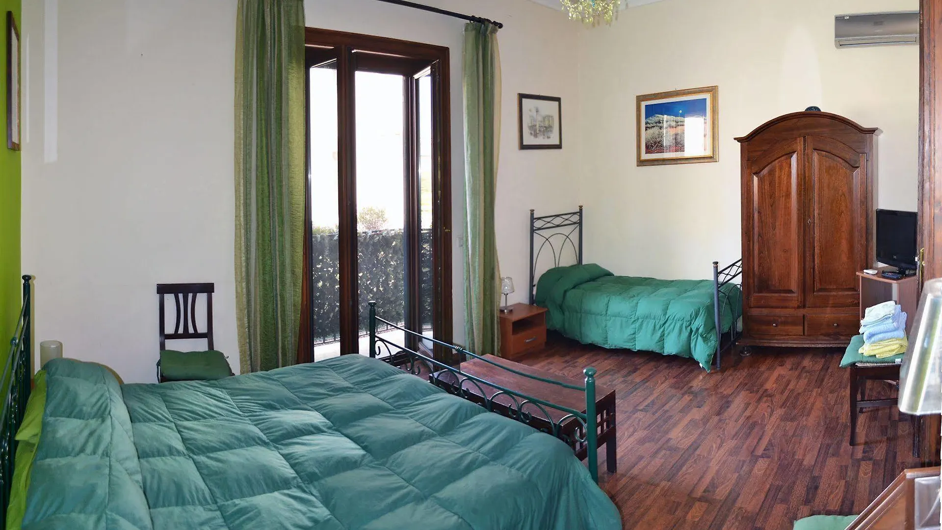B&B Casa Degli Artisti Palermo 3*,
