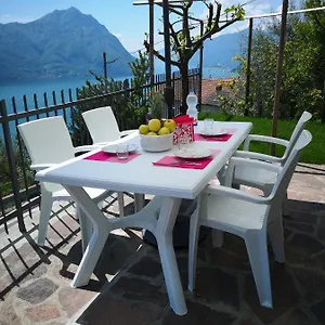 Casa Rita Costa Volpino